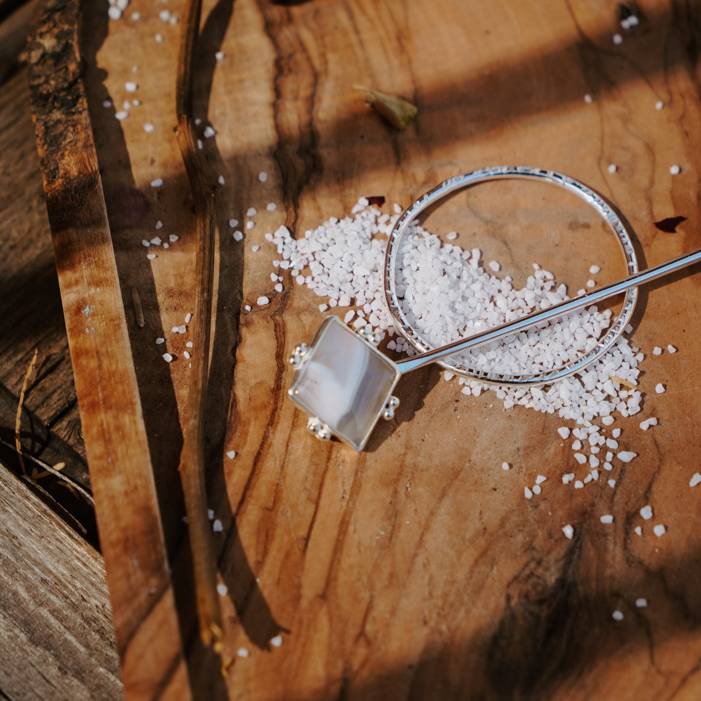 Wanderer Hairpin in Lace Agate - Golden Road Crafted