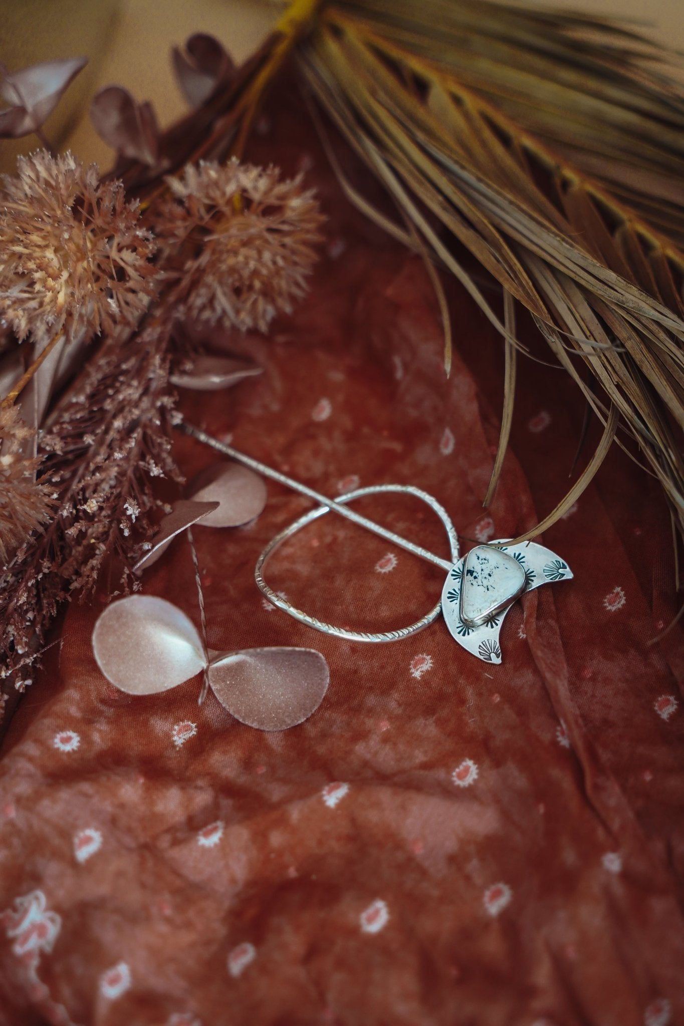 Wanderer Hairpin in White Buffalo - Golden Road Crafted