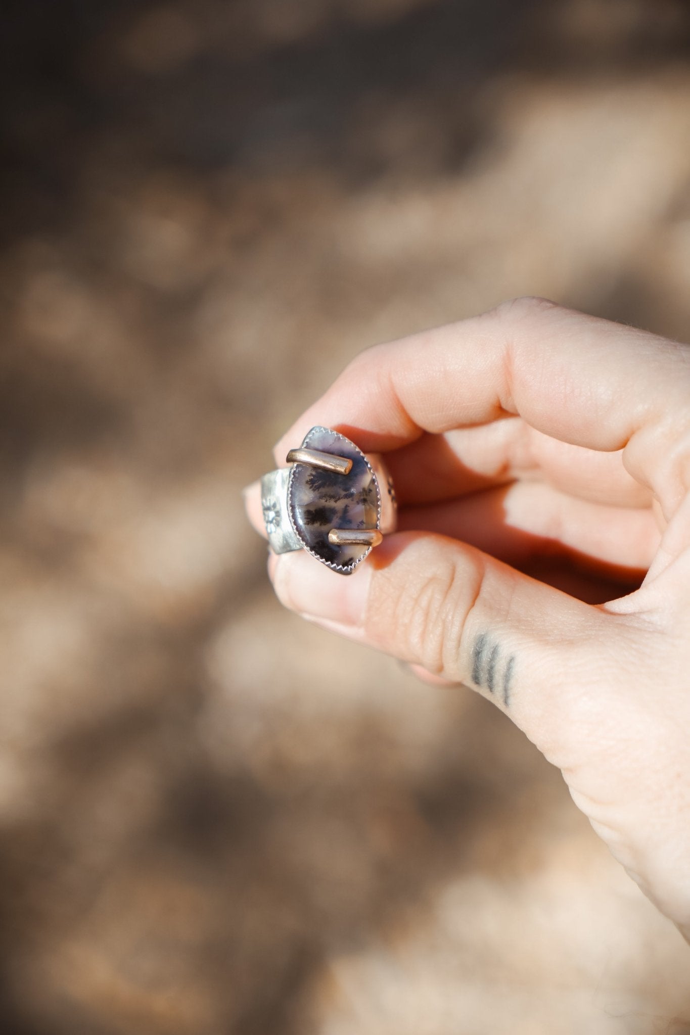 Wide - band Traveler Ring in Scenic Agate with Gold - Fill Prongs (Size 7.25) - Golden Road Crafted