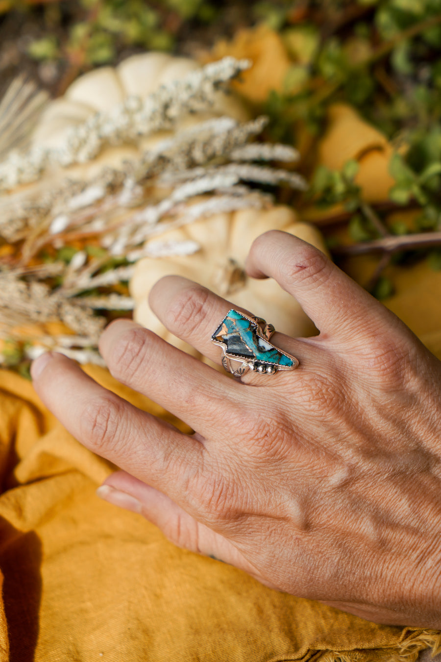 Bolt Ring in Spiny Oyster, Kingman Turquoise, & Copper (Size 6)