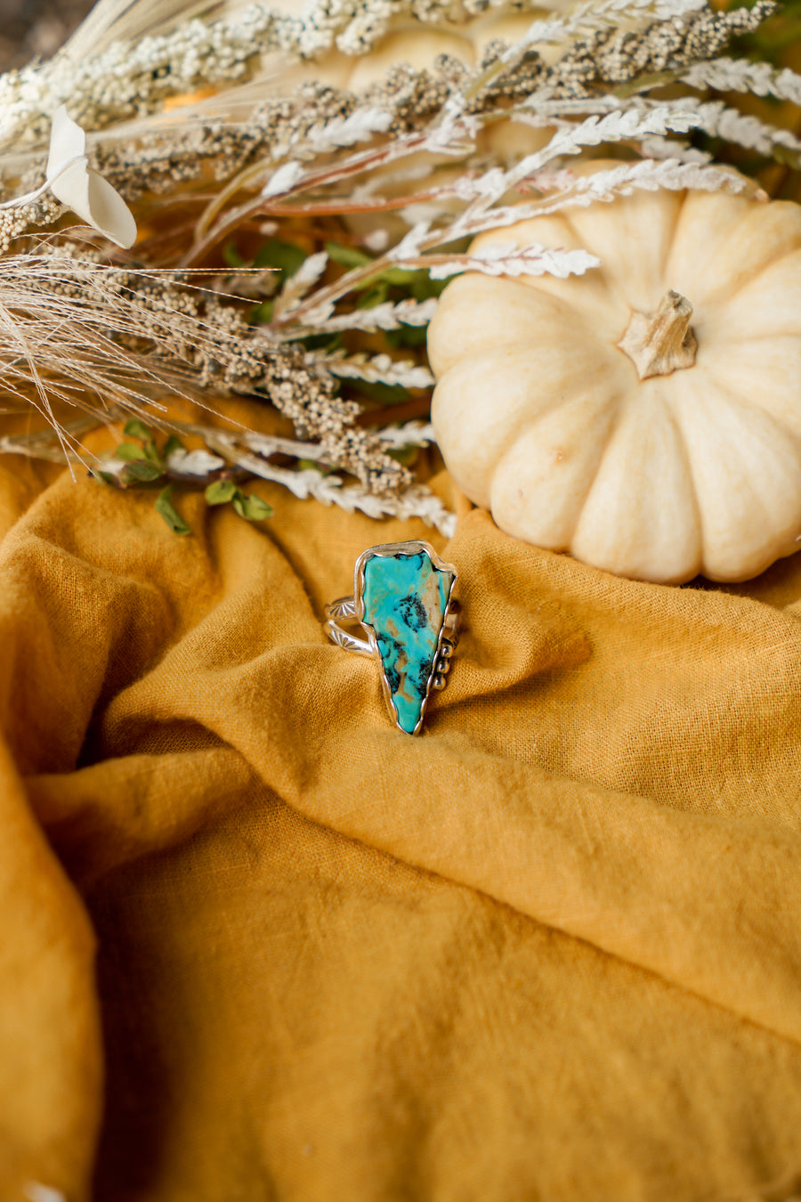 Bolt Ring in Kingman Turquoise (Size 9.5)