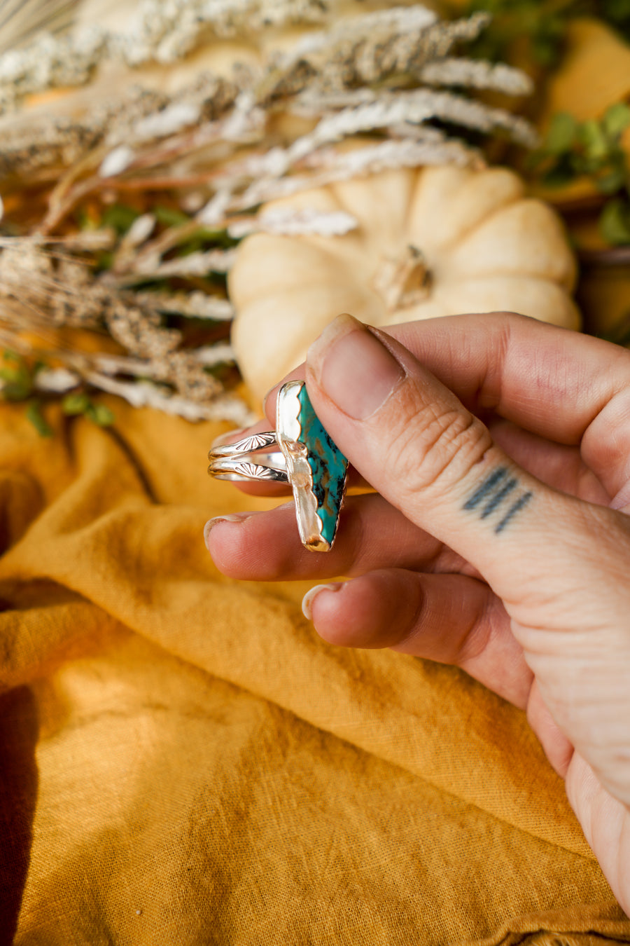 Bolt Ring in Kingman Turquoise (Size 9.5)