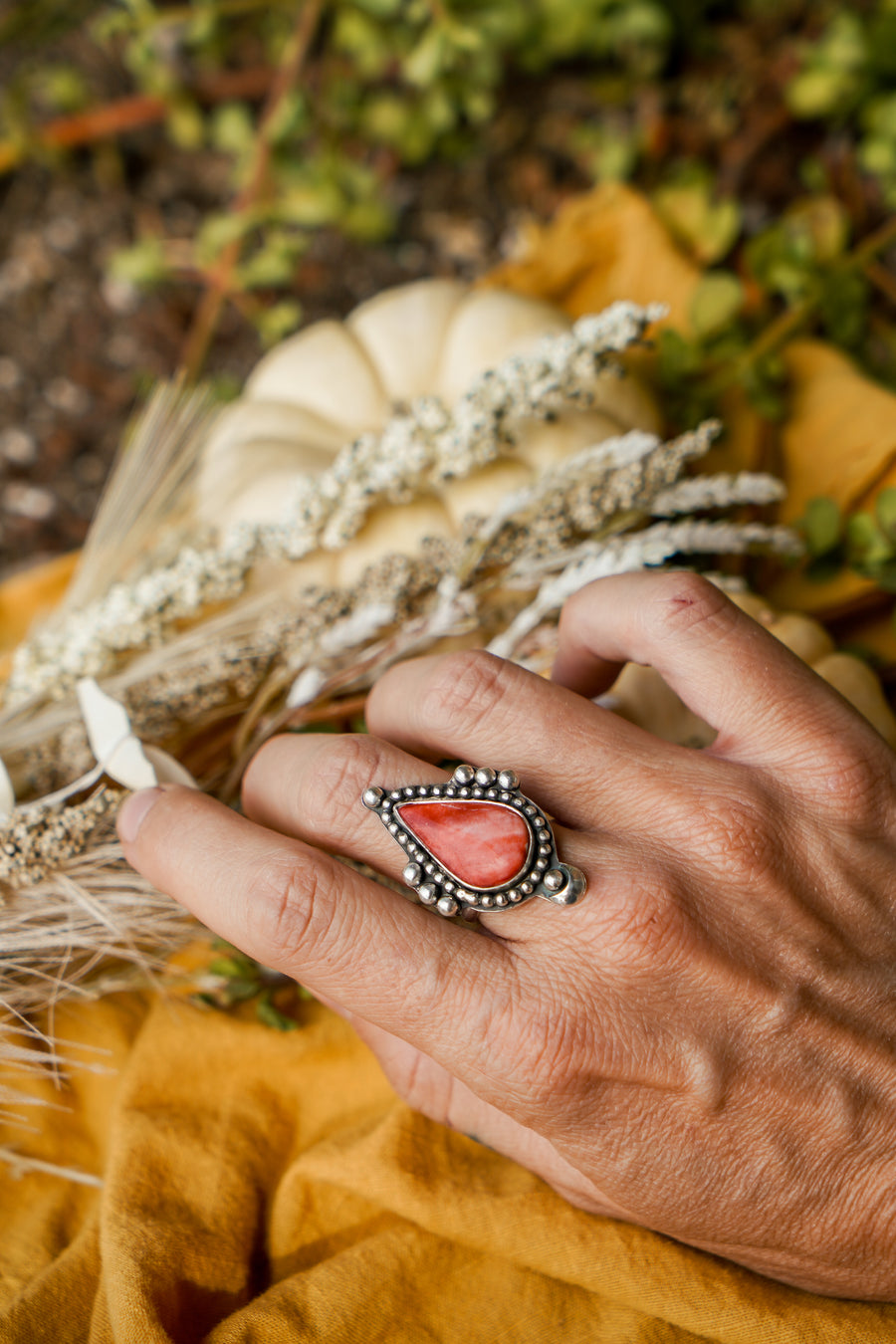 Aurora Ring in Spiny Oyster (Size 7.5)