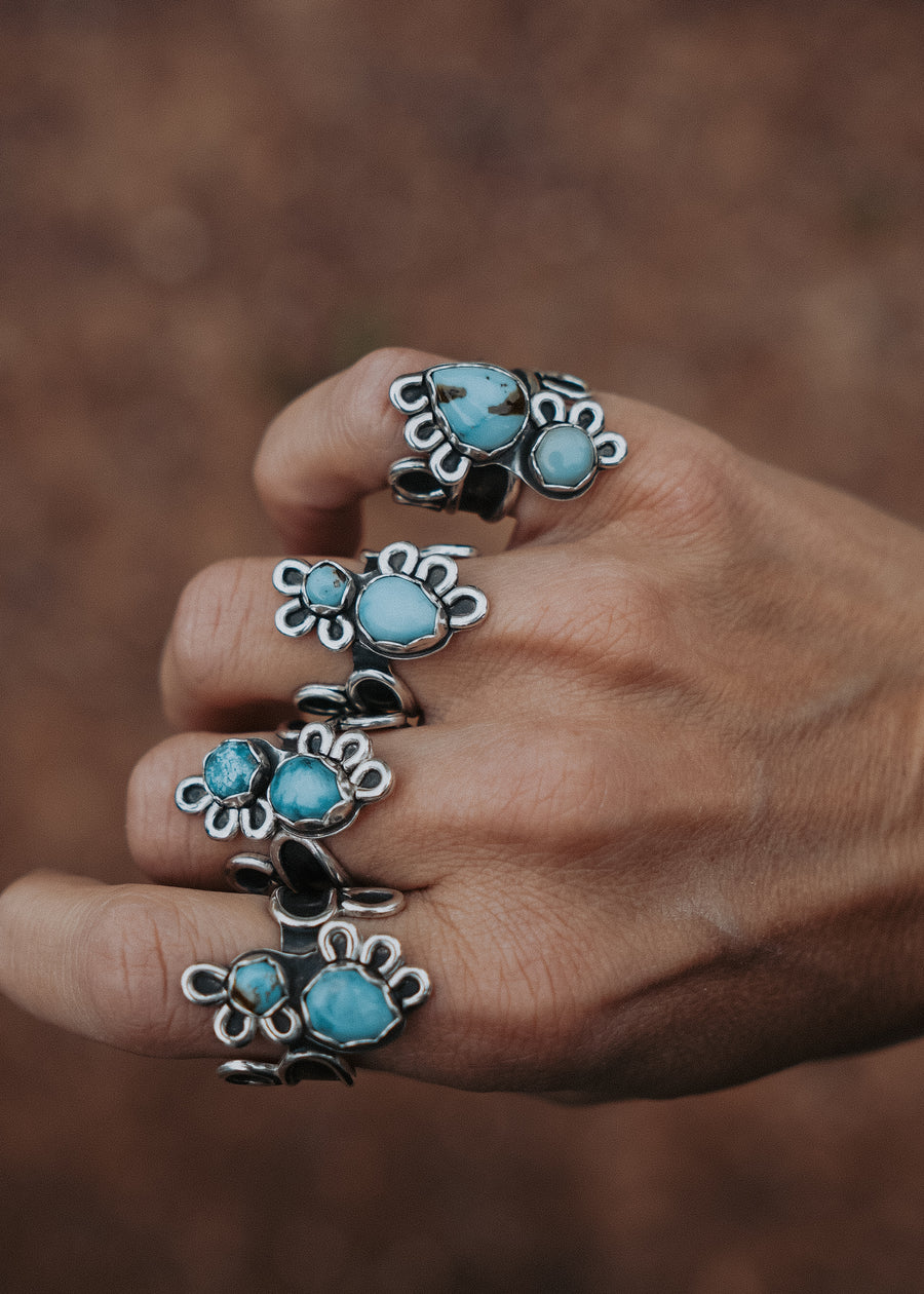 The Whimsy Ring in Hubei & Golden Hills (Size 6)