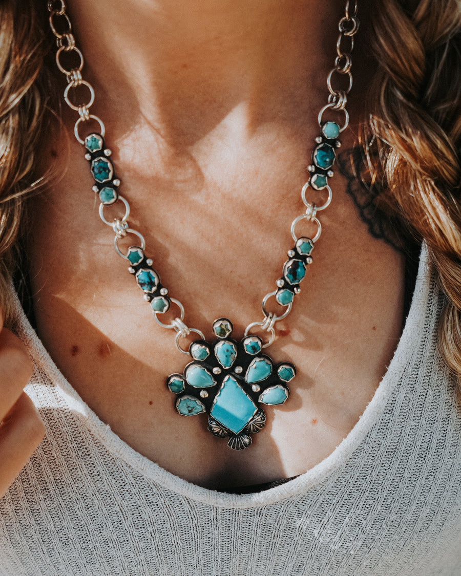 Statement Necklace in Campitos & Hubei Turquoise
