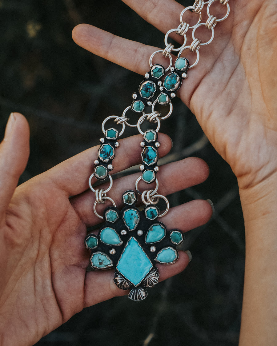 Statement Necklace in Campitos & Hubei Turquoise