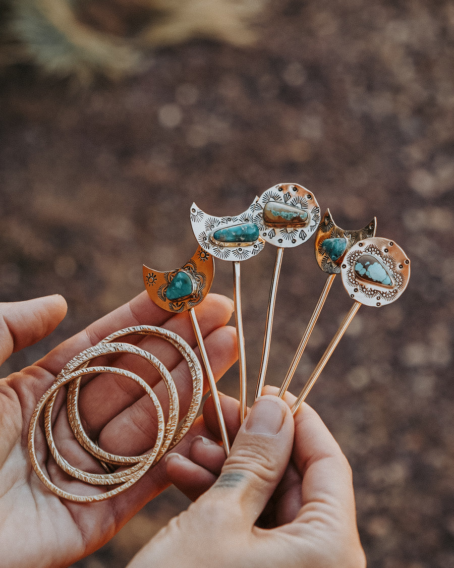 The Wanderer Hairpin in Sonoran Blue Turquoise
