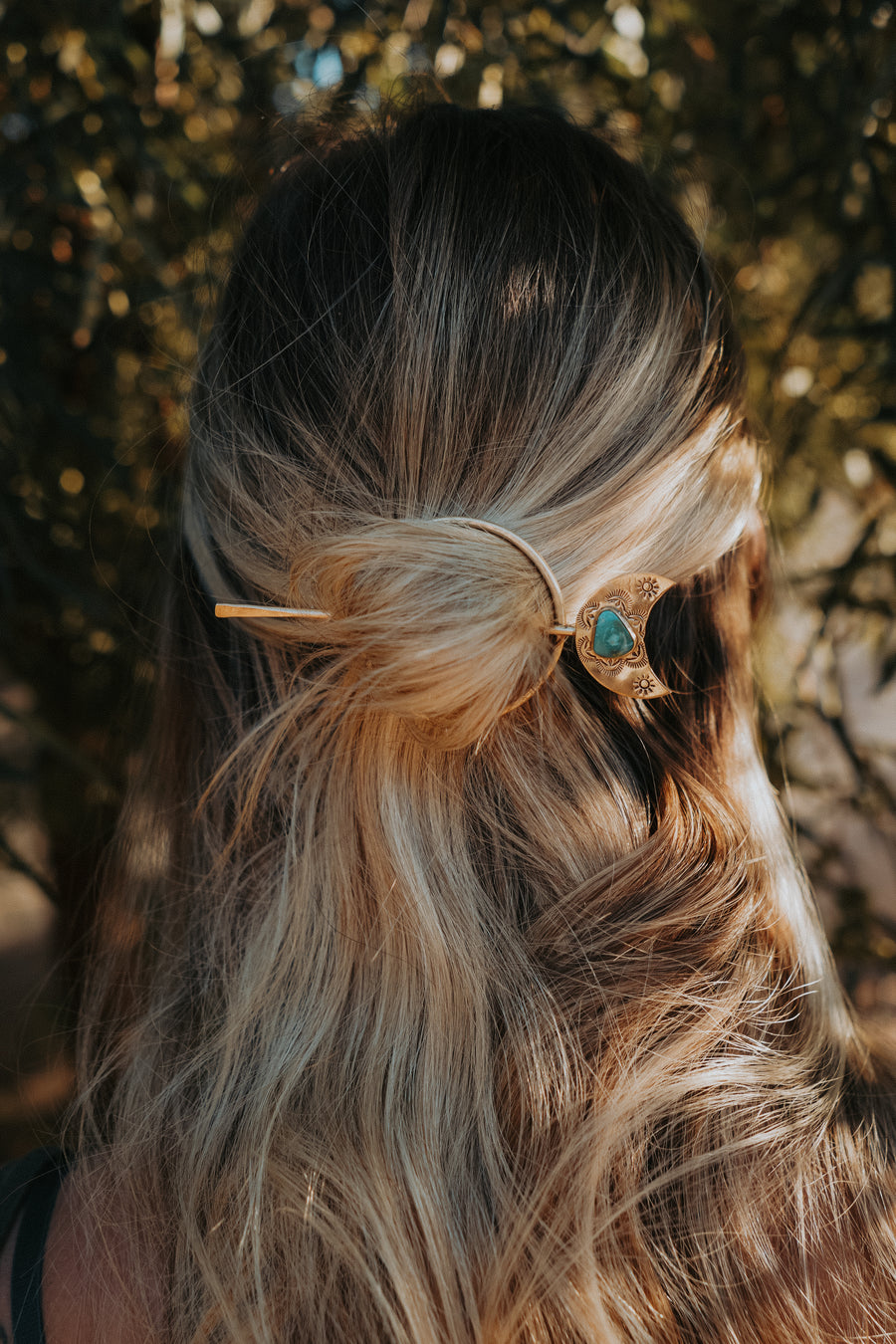 The Wanderer Hairpin in Sonoran Blue Turquoise