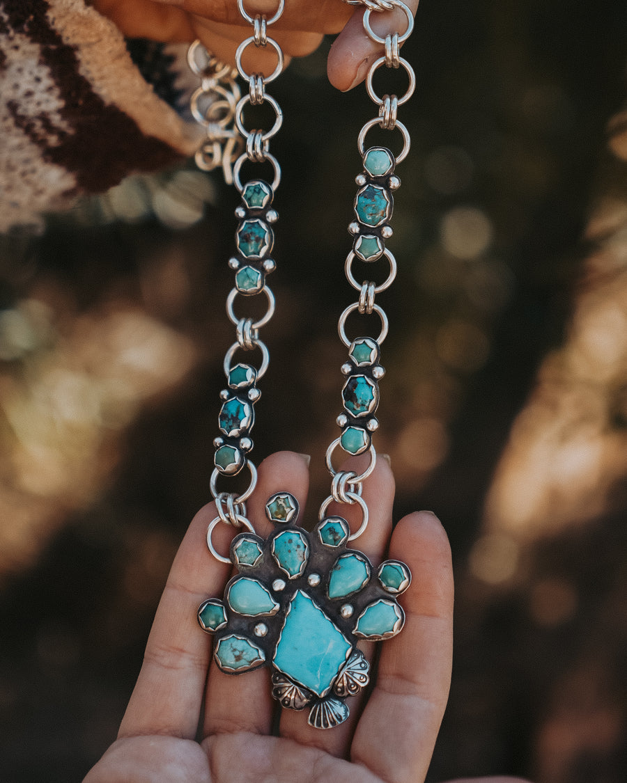 Statement Necklace in Campitos & Hubei Turquoise