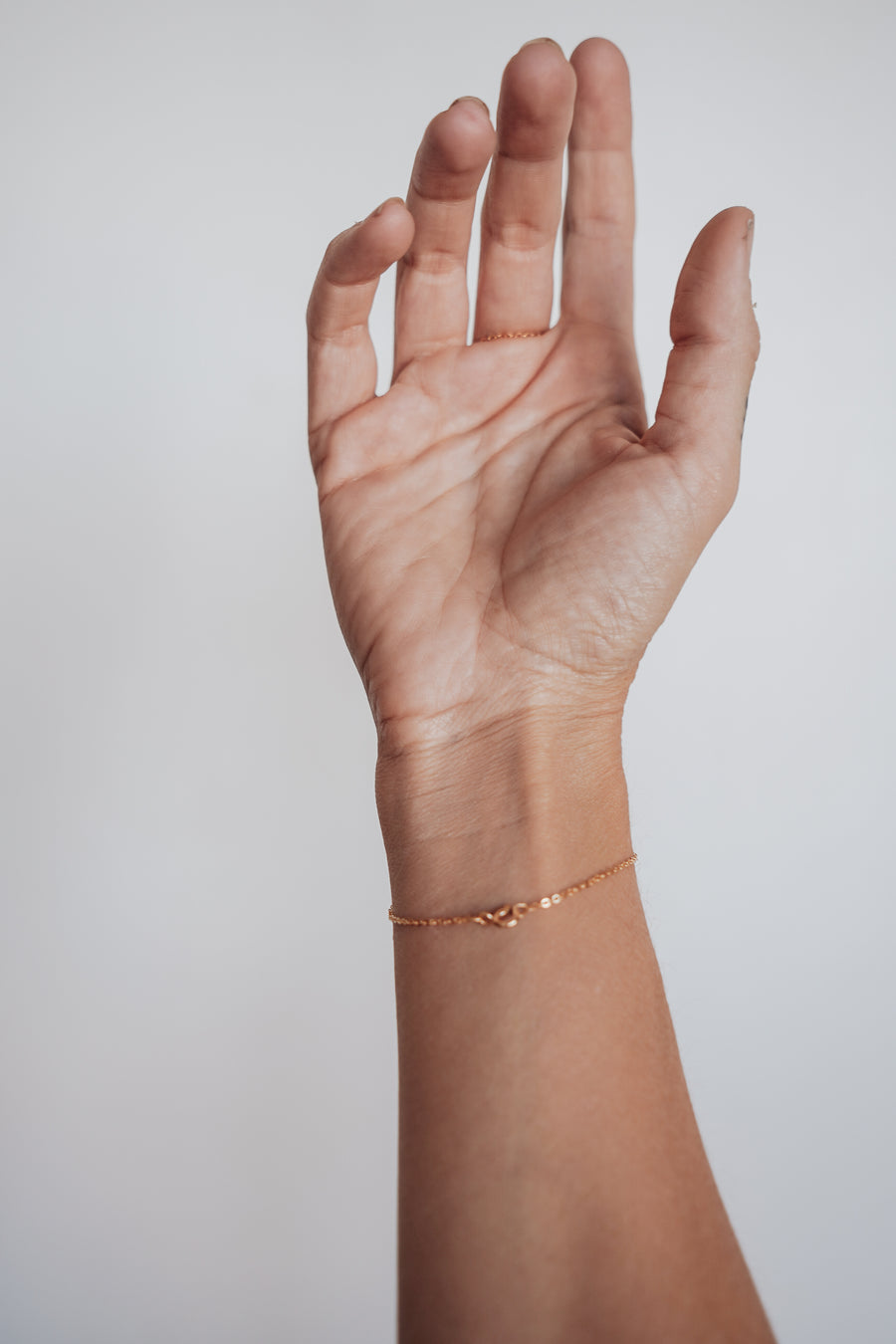The Allure Hand Chain in Amazonite
