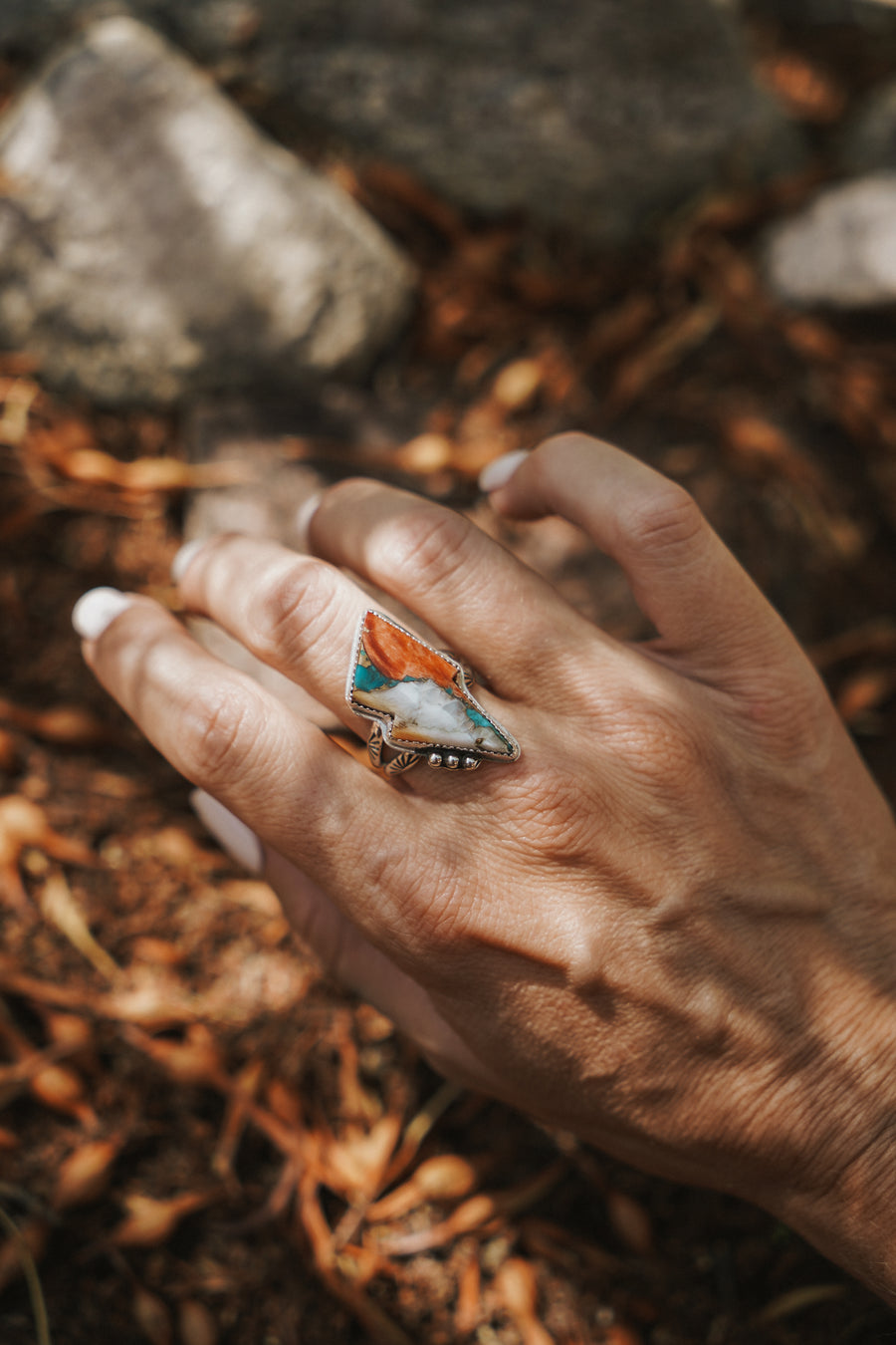 Bolt Ring in Spiny Oyster with Turquoise (size 9)